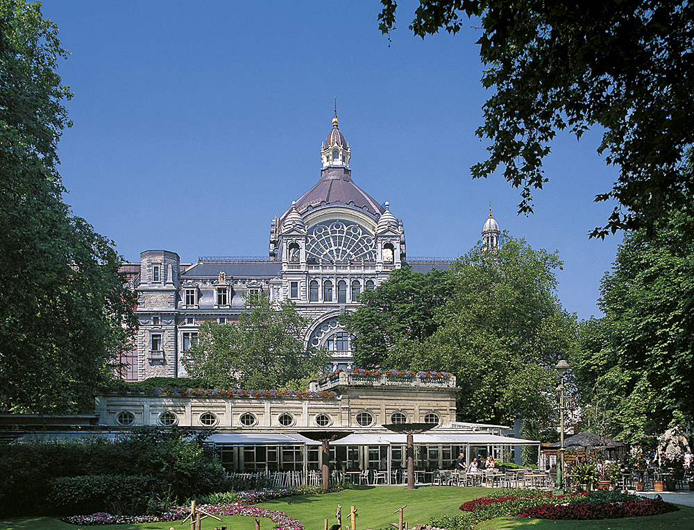 ANVERS, la gare centrale depuis le zoo