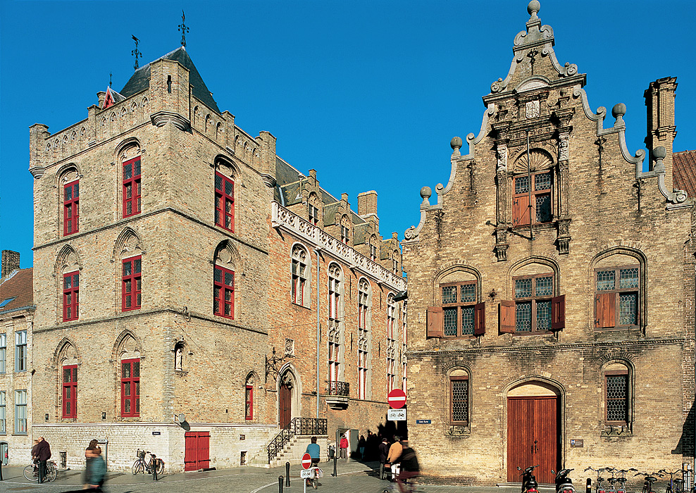 FURNES, Pavillion des officiers espagnols et halles aux viandes