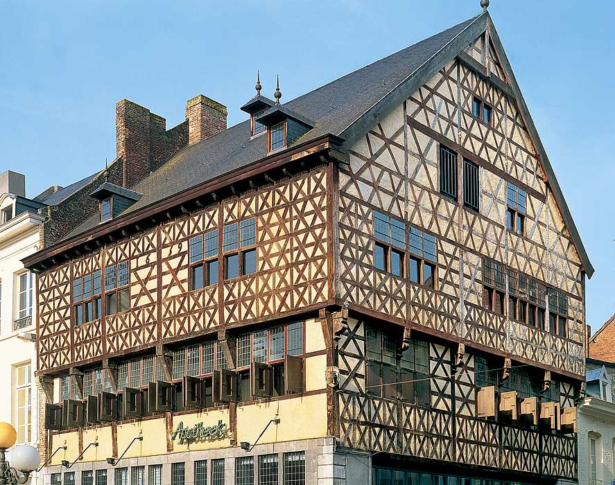 HASSELT, place du marché