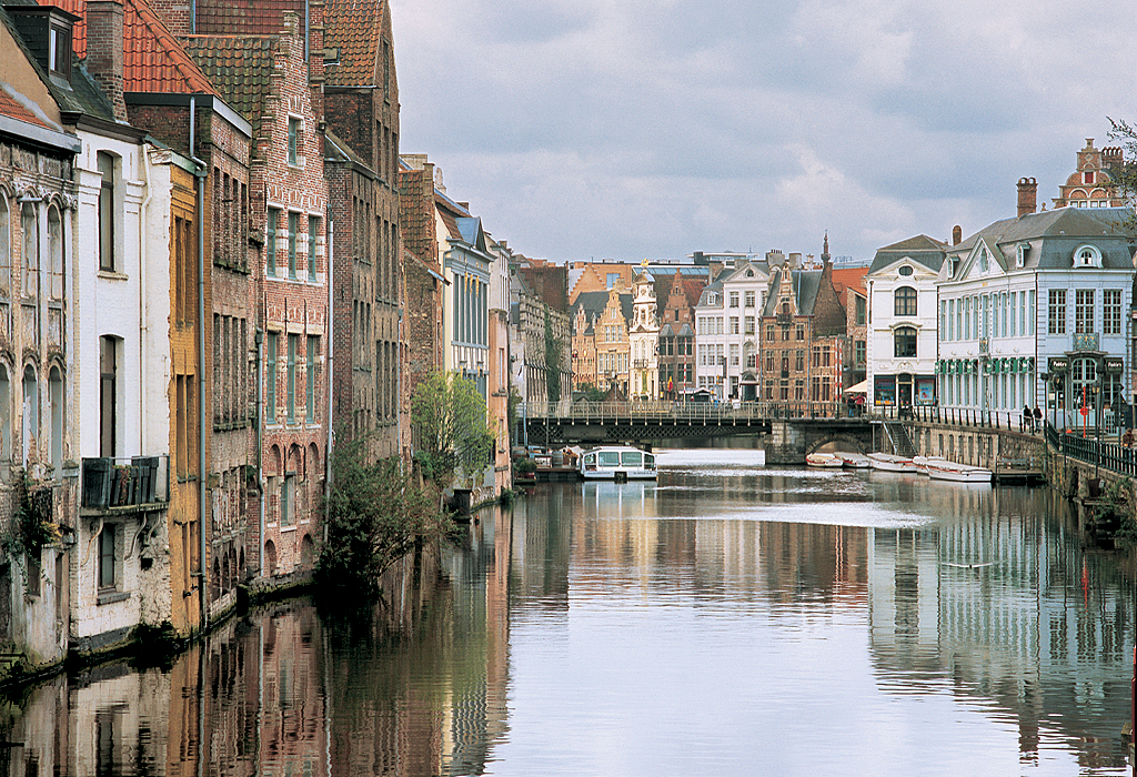 GAND, pont de la Boucherie et maisons le long de la Lys