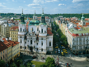 PRAAG, de barokke Sint-Nikolaaskerk