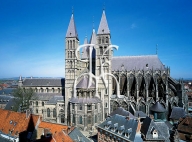 TOURNAI, la cathédrale depuis le beffroi