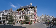 ANVERS, l&#039;hôtel de ville et la Grand-Place