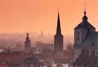 BRUGES, clochers des églises de Jérusalem, Sainte-Anne et Sainte-Wal...