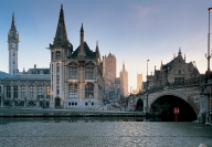 GAND, Hôtel des Postes, les trois tours de Gand