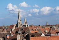 GENT, vanaf het Gravensteen, de Sint-Jacobskerk en het torentje van...